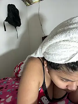 moncerrat luna online show from February 10, 6:34 pm