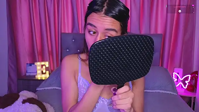 Emiily Scott1 online show from October 30, 4:41 pm