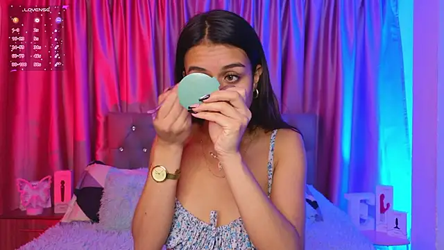 Emiily Scott1 online show from March 13, 12:06 am