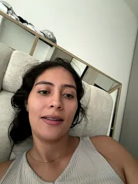 Sophie  Foxxx online show from December 18, 3:29 pm