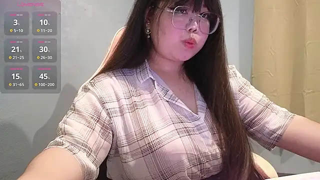 Snapshot of ANNELIESE_ chatting on February 23, 5:01 am ANNELIESE online show from February 23, 5:01 am