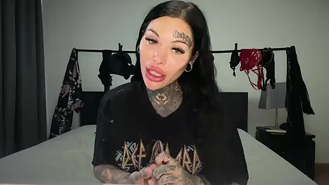 claudiacvc95 online show from November 6, 3:07 am