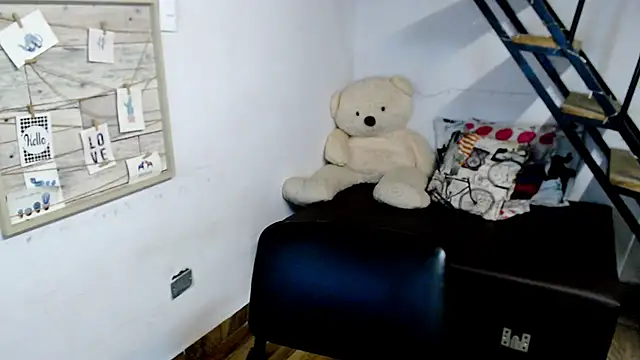 samantha baby  online show from March 16, 1:28 am