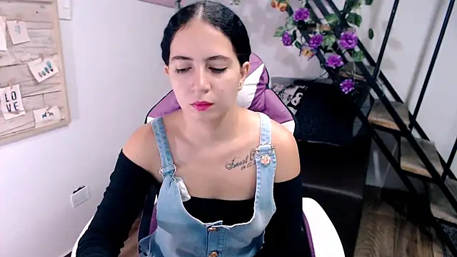 Snapshot of samantha_baby_ chatting on March 26, 4:23 pm samantha baby online show from March 26, 4:23 pm
