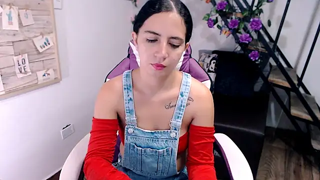 Snapshot of samantha_baby_ chatting on April 4, 11:40 am samantha baby online show from April 4, 11:40 am
