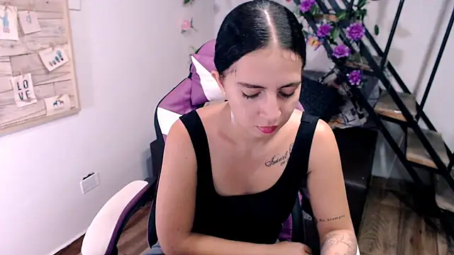 Snapshot of samantha_baby_ chatting on April 14, 7:09 pm samantha baby online show from April 14, 7:09 pm
