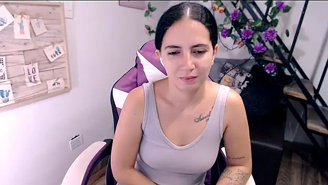Snapshot of samantha_baby_ chatting on April 29, 2:32 pm samantha baby online show from April 29, 2:32 pm