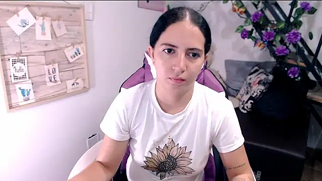 Snapshot of samantha_baby_ chatting on May 2, 4:12 pm samantha baby online show from May 2, 4:12 pm