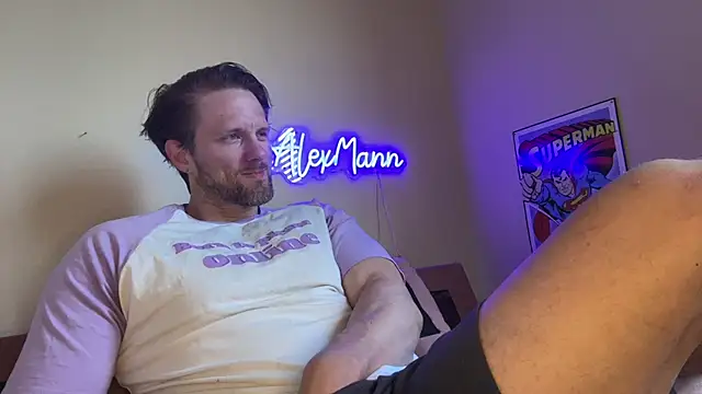 Snapshot of alexmannd chatting on June 20, 4:43 pm alexmannd online show from June 20, 4:43 pm