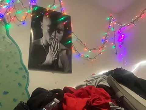 ThICk JuIcEy online show from February 27, 9:53 am