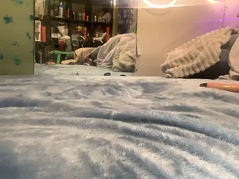 ThICk JuIcEy online show from March 2, 4:03 am