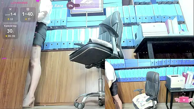 Snapshot of Office_Sexy chatting on October 8, 3:59 am Office Sexy online show from October 8, 3:59 am