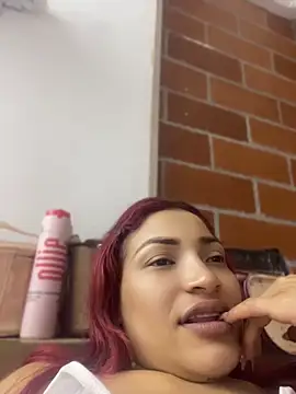 Snapshot of ari_sexy1 chatting on June 6, 2:27 am ari sexy1 online show from June 6, 2:27 am