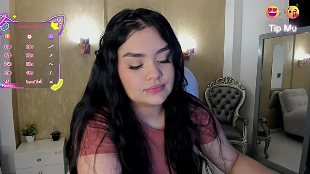 martinasaez online show from November 1, 1:46 pm