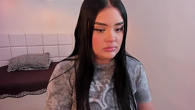 martinasaez online show from November 26, 1:12 pm