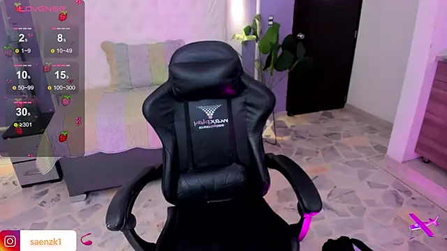 martinasaez online show from March 28, 1:11 pm