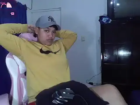 Charis 21 online show from February 13, 7:21 pm