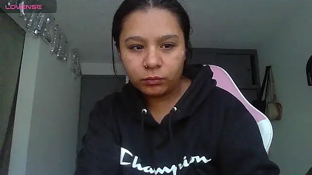 Snapshot of Charis_21 chatting on July 15, 12:21 pm Charis 21 online show from July 15, 12:21 pm