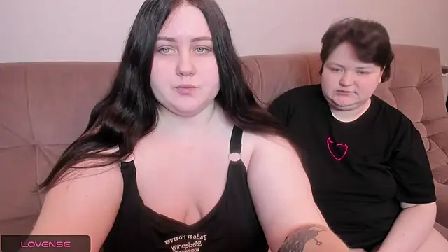 Snapshot of ihaveasecret_ chatting on January 16, 3:56 pm ihaveasecret  online show from January 16, 3:56 pm