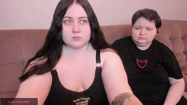 Snapshot of ihaveasecret_ chatting on January 17, 1:35 pm ihaveasecret  online show from January 17, 1:35 pm