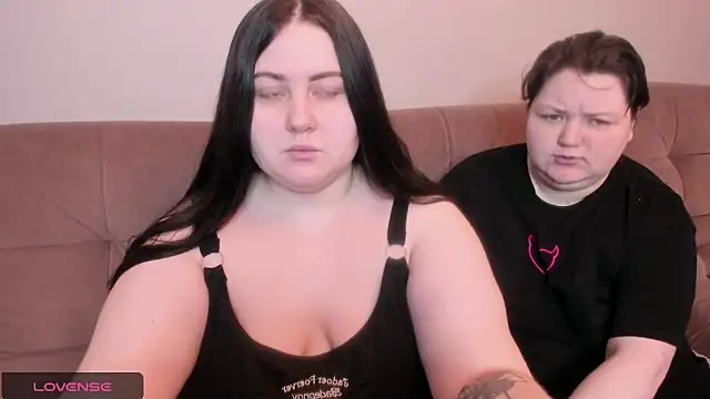 Snapshot of ihaveasecret_ chatting on January 18, 12:15 pm ihaveasecret  online show from January 18, 12:15 pm