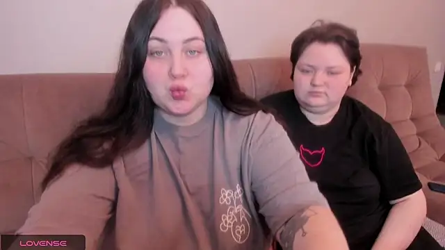 Snapshot of ihaveasecret_ chatting on February 9, 5:43 pm ihaveasecret  online show from February 9, 5:43 pm