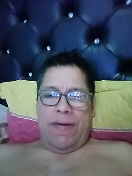 Snapshot of Piero280 chatting on May 29, 9:24 pm Piero280 online show from May 29, 9:24 pm