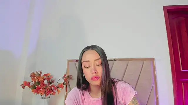 NoraDasilva online show from January 29, 12:43 am