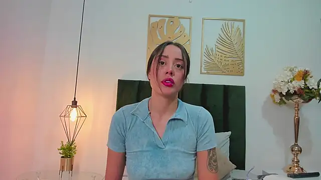 NoraDasilva online show from February 25, 12:14 am