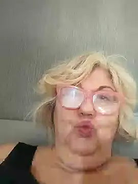 Snapshot of Merilulla chatting on January 25, 11:02 am Merilulla online show from January 25, 11:02 am