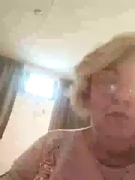 Snapshot of Merilulla chatting on January 26, 12:58 am Merilulla online show from January 26, 12:58 am