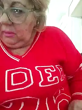 Snapshot of Merilulla chatting on February 1, 1:12 am Merilulla online show from February 1, 1:12 am