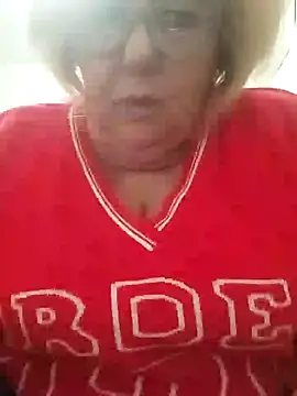 Snapshot of Merilulla chatting on February 2, 11:53 pm Merilulla online show from February 2, 11:53 pm