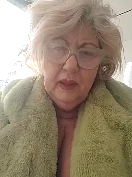 Snapshot of Merilulla chatting on February 18, 12:17 pm Merilulla online show from February 18, 12:17 pm