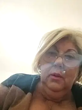 Snapshot of Merilulla chatting on February 25, 5:04 pm Merilulla online show from February 25, 5:04 pm