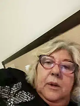 Snapshot of Merilulla chatting on March 7, 1:31 am Merilulla online show from March 7, 1:31 am