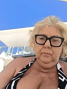 Snapshot of Merilulla chatting on September 12, 12:38 pm Merilulla online show from September 12, 12:38 pm