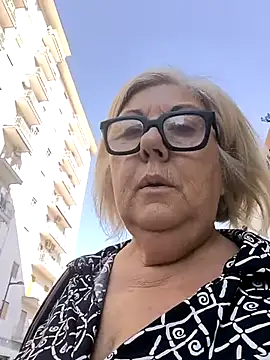 Snapshot of Merilulla chatting on October 18, 12:28 pm Merilulla online show from October 18, 12:28 pm