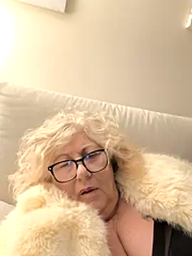 Merilulla online show from November 14, 1:26 am