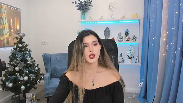 AnneTLi online show from December 16, 7:19 pm