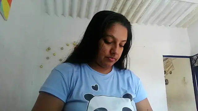 almaswan1 online show from December 10, 5:22 pm