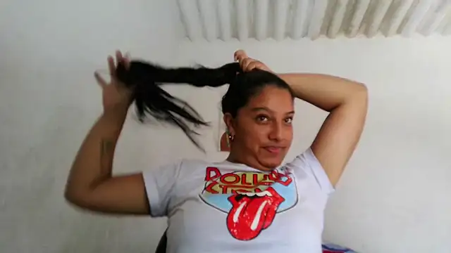 almaswan1 online show from January 13, 5:12 pm