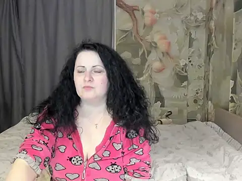 Lillian2 online show from March 29, 6:41 pm