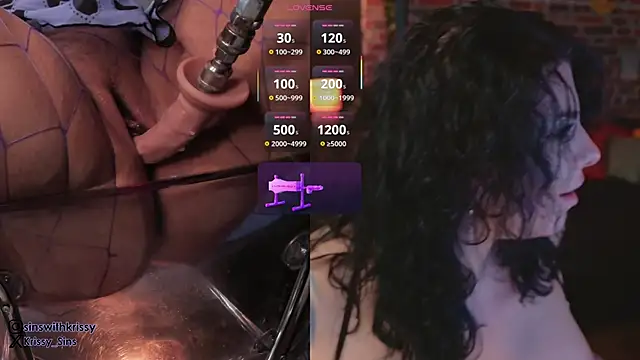 Snapshot of KrissySinsx chatting on July 1, 4:29 pm KrissySinsx online show from July 1, 4:29 pm