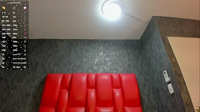 Snapshot of DominicSccott chatting on May 2, 1:05 pm DominicSccott online show from May 2, 1:05 pm