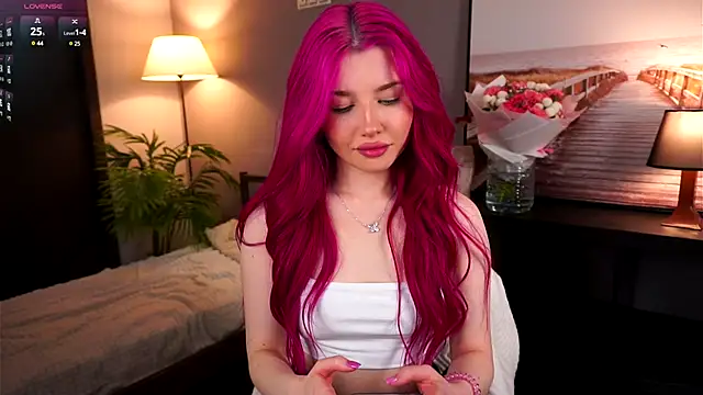 Snapshot of ShirleyCarolyn chatting on December 3, 5:23 pm ShirleyCarolyn online show from December 3, 5:23 pm