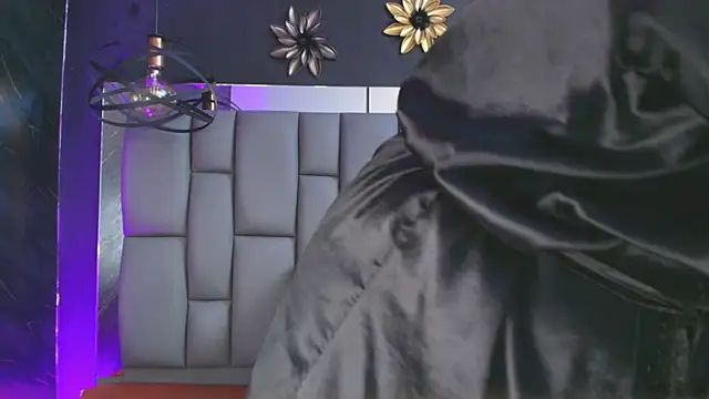  MiaBrown  online show from November 5, 12:05 pm