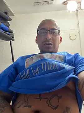 Snapshot of Flacc69 chatting on May 9, 5:56 am Flacc69 online show from May 9, 5:56 am