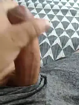 Snapshot of AndrePaus chatting on February 20, 11:09 am AndrePaus online show from February 20, 11:09 am