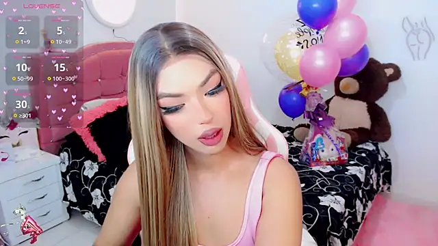 Snapshot of Tanedra_collings chatting on September 15, 3:28 am Tanedra collings online show from September 15, 3:28 am